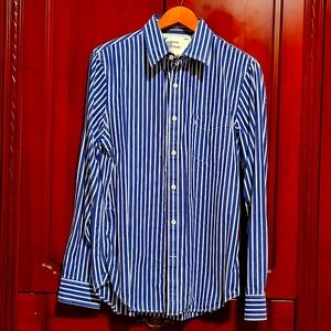 American Eagle Outfitters dress shirt (never been used)